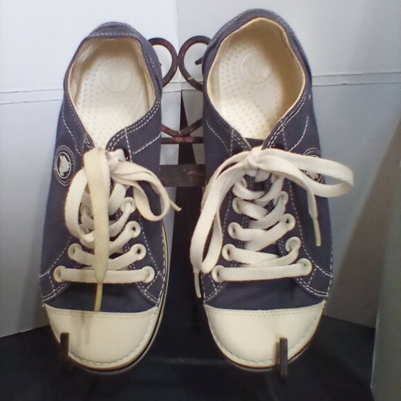 COPY - Crocs - Picture 1 of 4